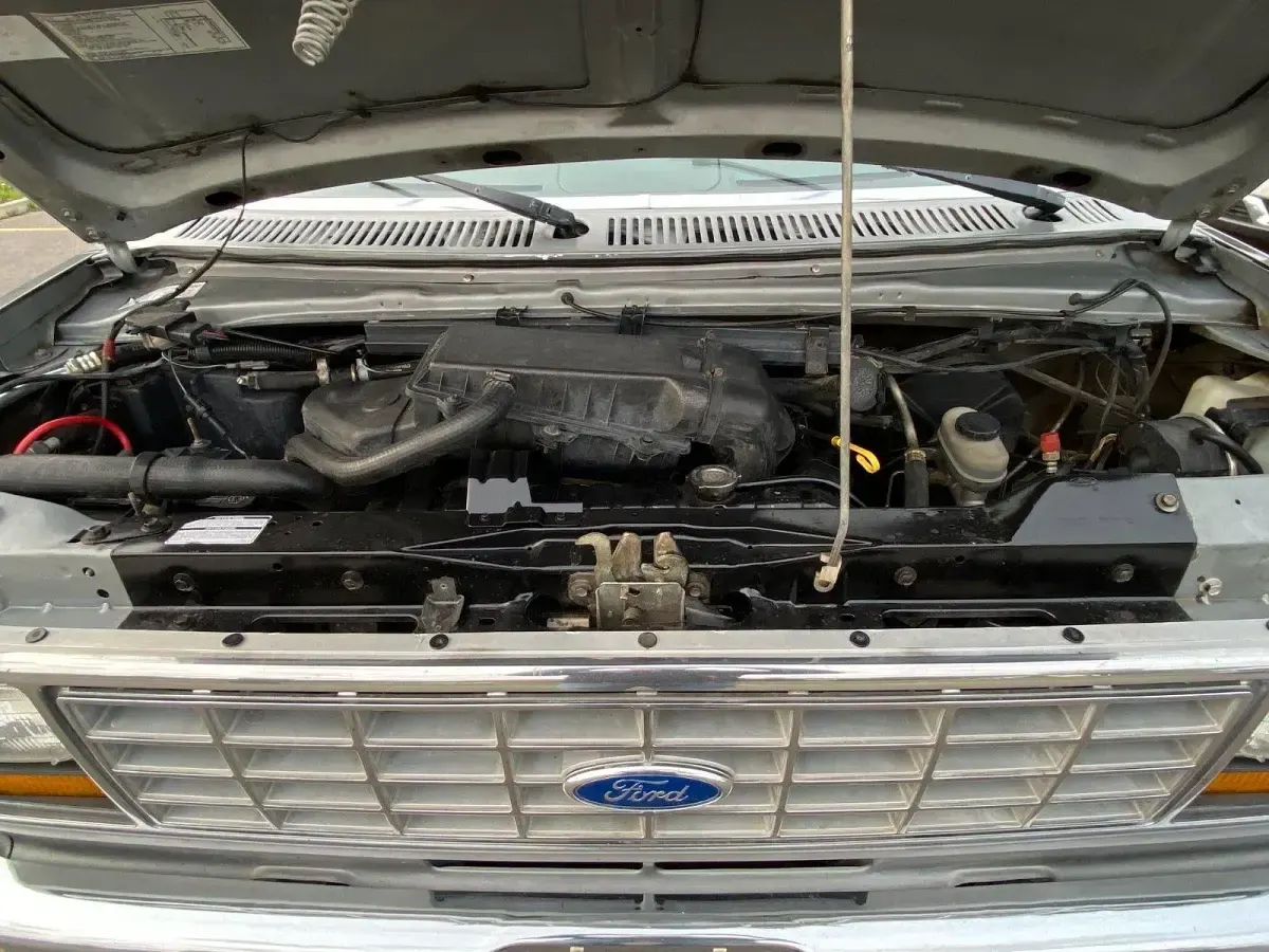 Gebraucht Ford Econoline 146 PS (107 kW) 1987 Silber Van / Kleinbus