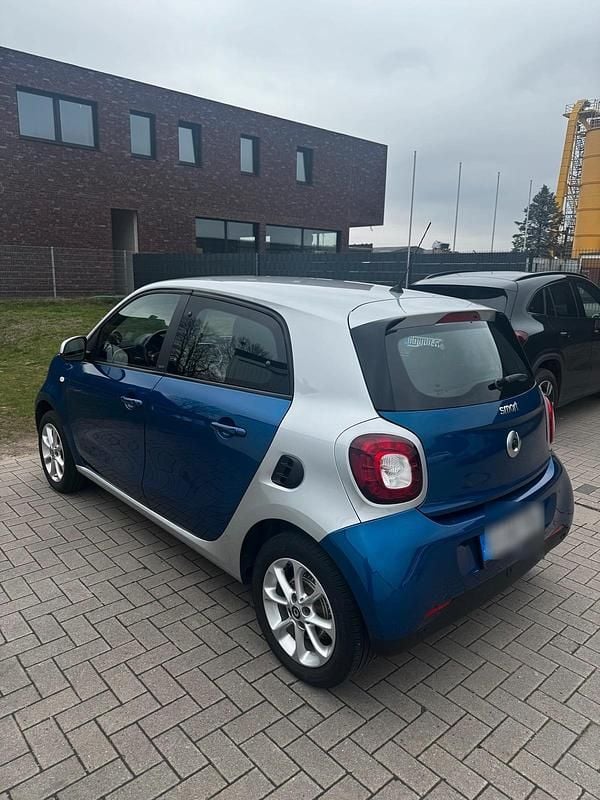 Second-hand Smart ForFour 90 CP (66 kW) 2018 Albastru Hatchback