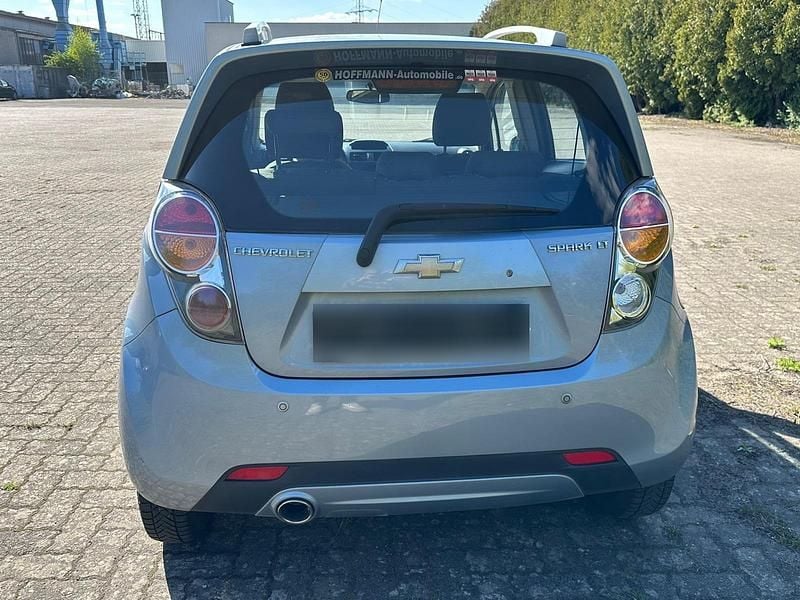 Second-hand Chevrolet Spark 80 CP (58 kW) 2011 Albastru Hatchback