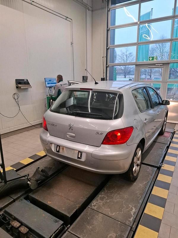 Gebraucht Peugeot 307 110 PS (80 kW) 2006 Grau Kleinwagen