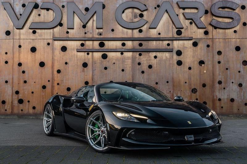Gebraucht Ferrari 296 829 PS (609 kW) 2024 Schwarz Cabrio