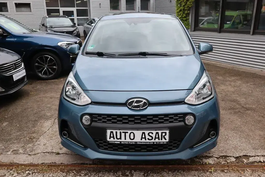 Gebraucht Hyundai i10 Style 87 PS (63 kW) 2019 Blau Kleinwagen