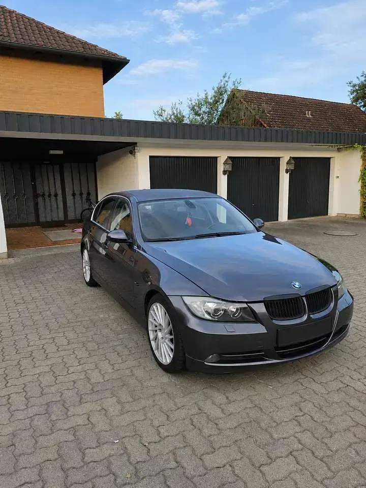 Gebraucht BMW 330 231 PS (169 kW) 2007 Limousine