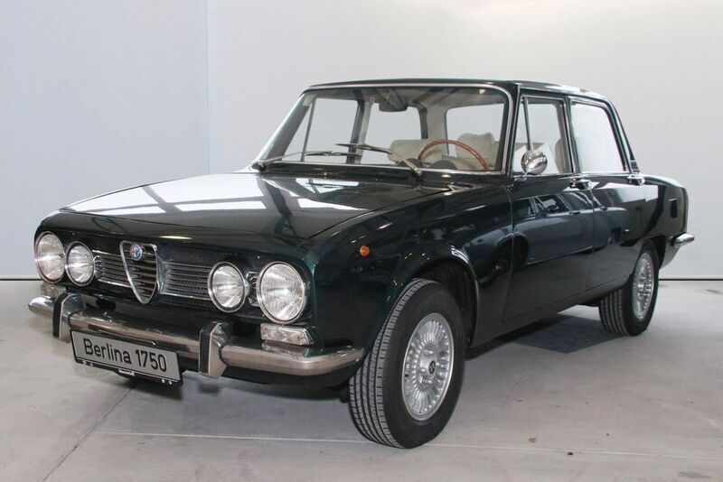 Grün Gebraucht 1970 Alfa Romeo 1750 Limousine | 22.900 € - Bild 1/4