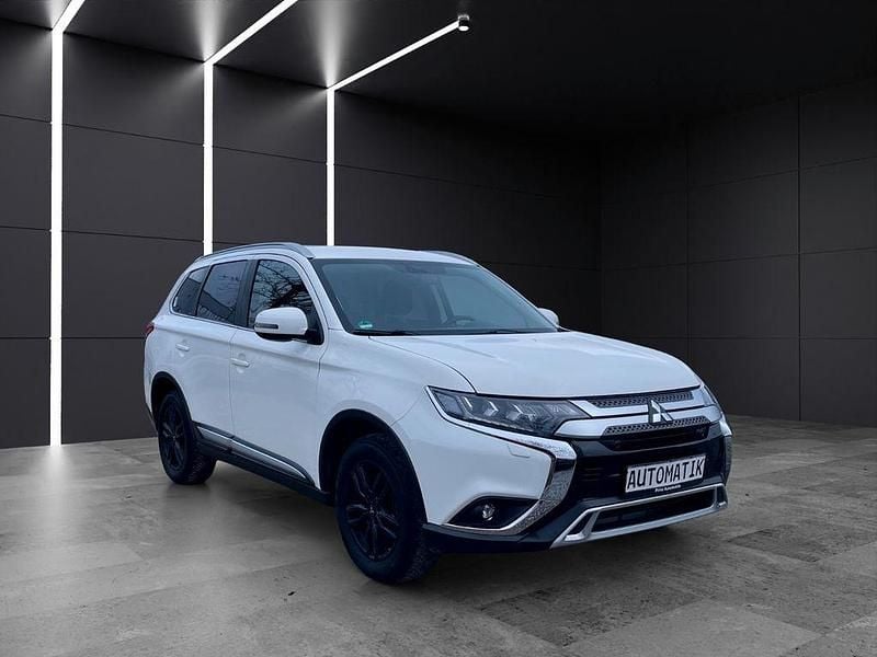 Gebraucht Mitsubishi Outlander Diamant Edition 150 PS (110 kW) 2019 Weiß SUV