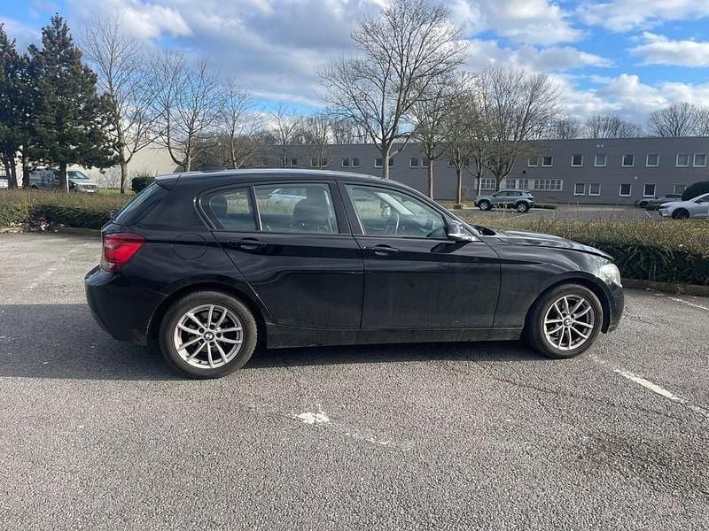 Gebraucht BMW 116 116 PS (85 kW) 2012 Schwarz Kleinwagen