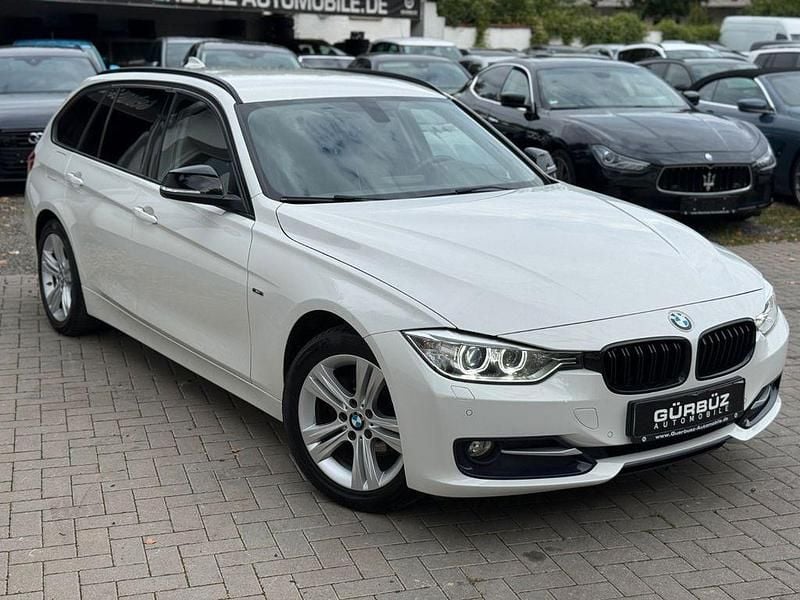 Weiß Gebraucht 2014 BMW 318 Sport Line Limousine | 9.899 € (Guter Preis) - Bild 1/4