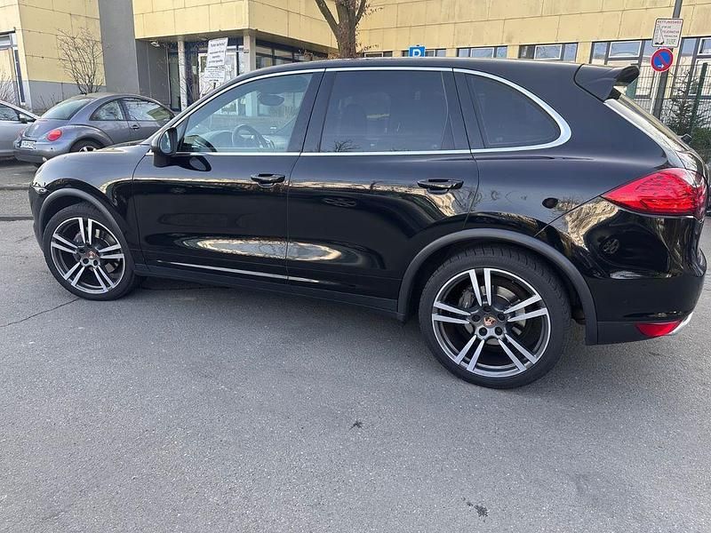 Gebraucht Porsche Cayenne 245 PS (180 kW) 2013 Schwarz SUV