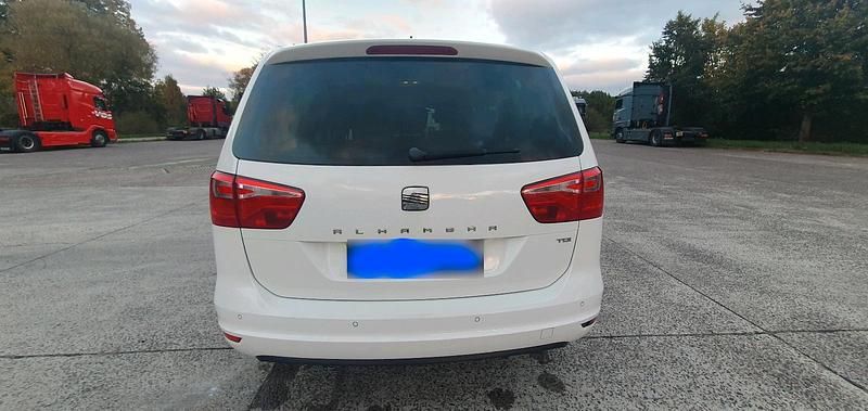 Gebraucht Seat Alhambra 140 PS (102 kW) 2014 Weiß Van / Kleinbus