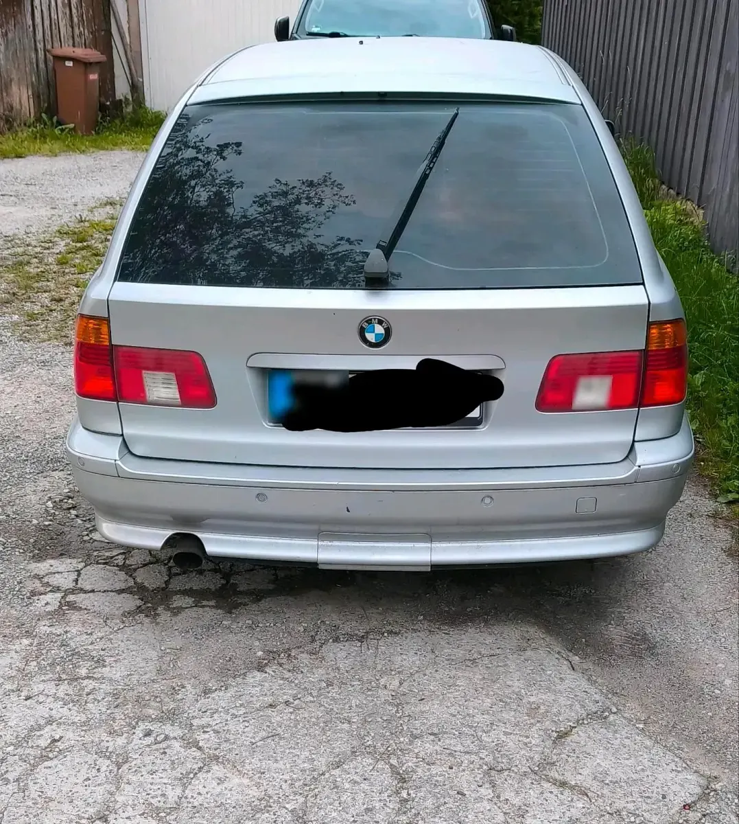 Gebraucht BMW 530 231 PS (169 kW) 2002 Silber Kombi