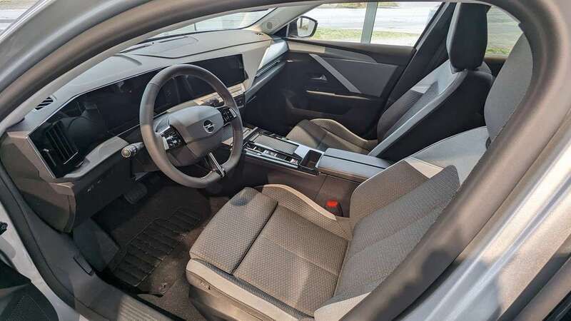 Gebraucht Opel Astra 114 kW (156 PS) 2024 Kristall silber Kombi