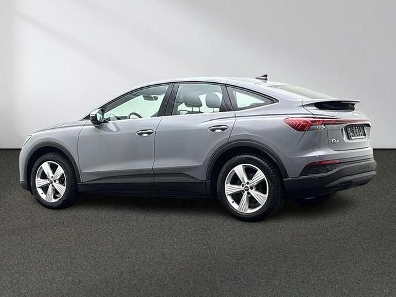Gebraucht Audi Q4 e-tron Comfort 144 kW (197 PS) 2022 Kieselgrau SUV