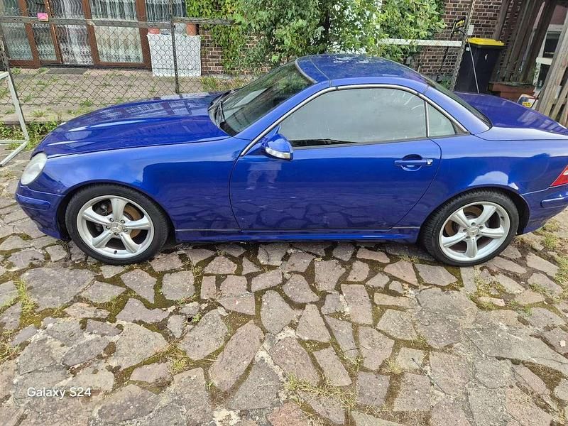 Blau Gebraucht 1997 Mercedes SLK230 Cabrio | 2.500 € (Fairer Preis) - Bild 1/4