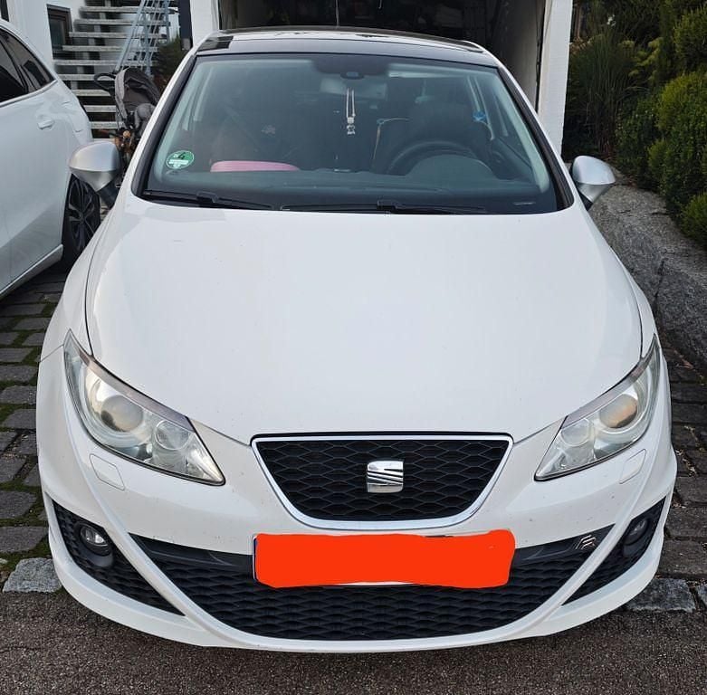 Weiß Gebraucht 2011 Seat Ibiza SC FR Kleinwagen | 4.600 € (Guter Preis) - Bild 1/4