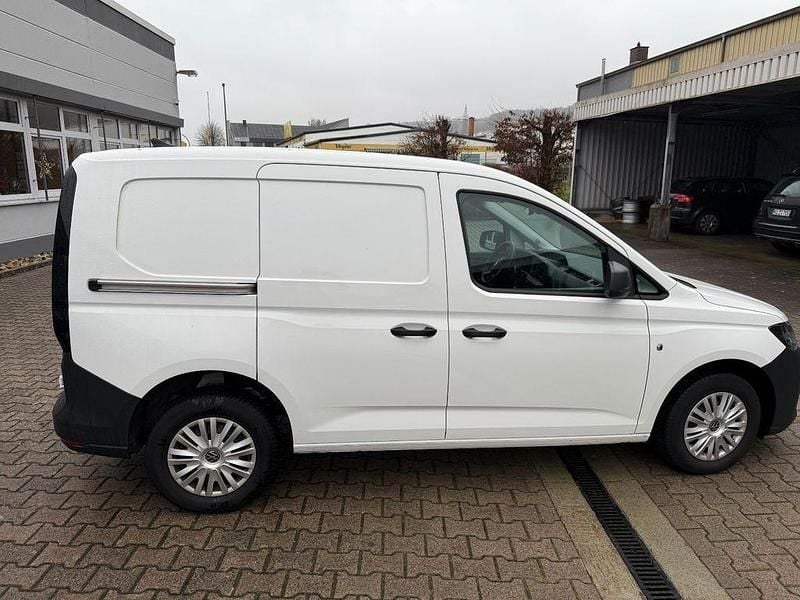 Weiß Gebraucht 2022 VW Caddy Van / Kleinbus | 18.900 € (Guter Preis) - Bild 1/4
