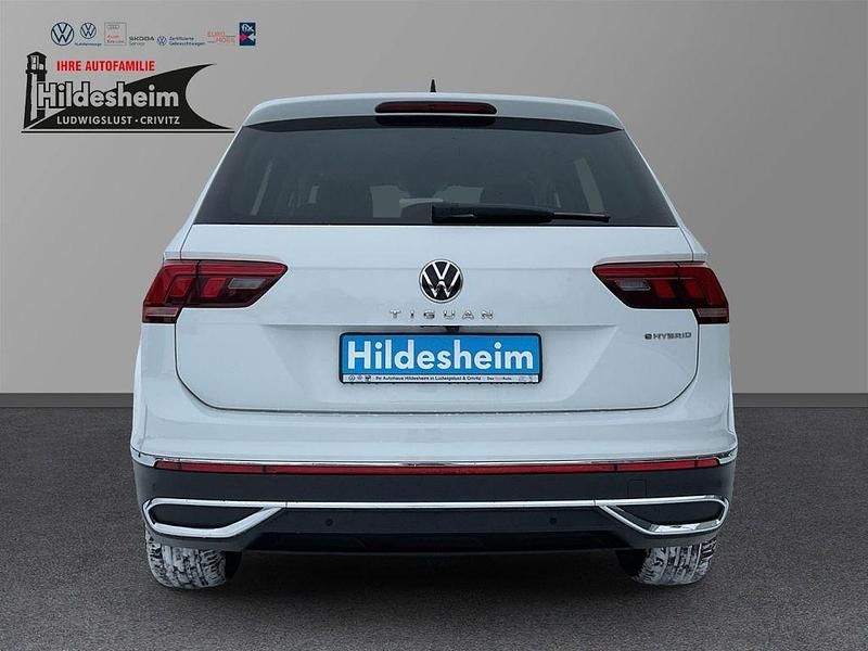 Gebraucht VW Tiguan Elegance 150 PS (110 kW) 2022 Weiß SUV