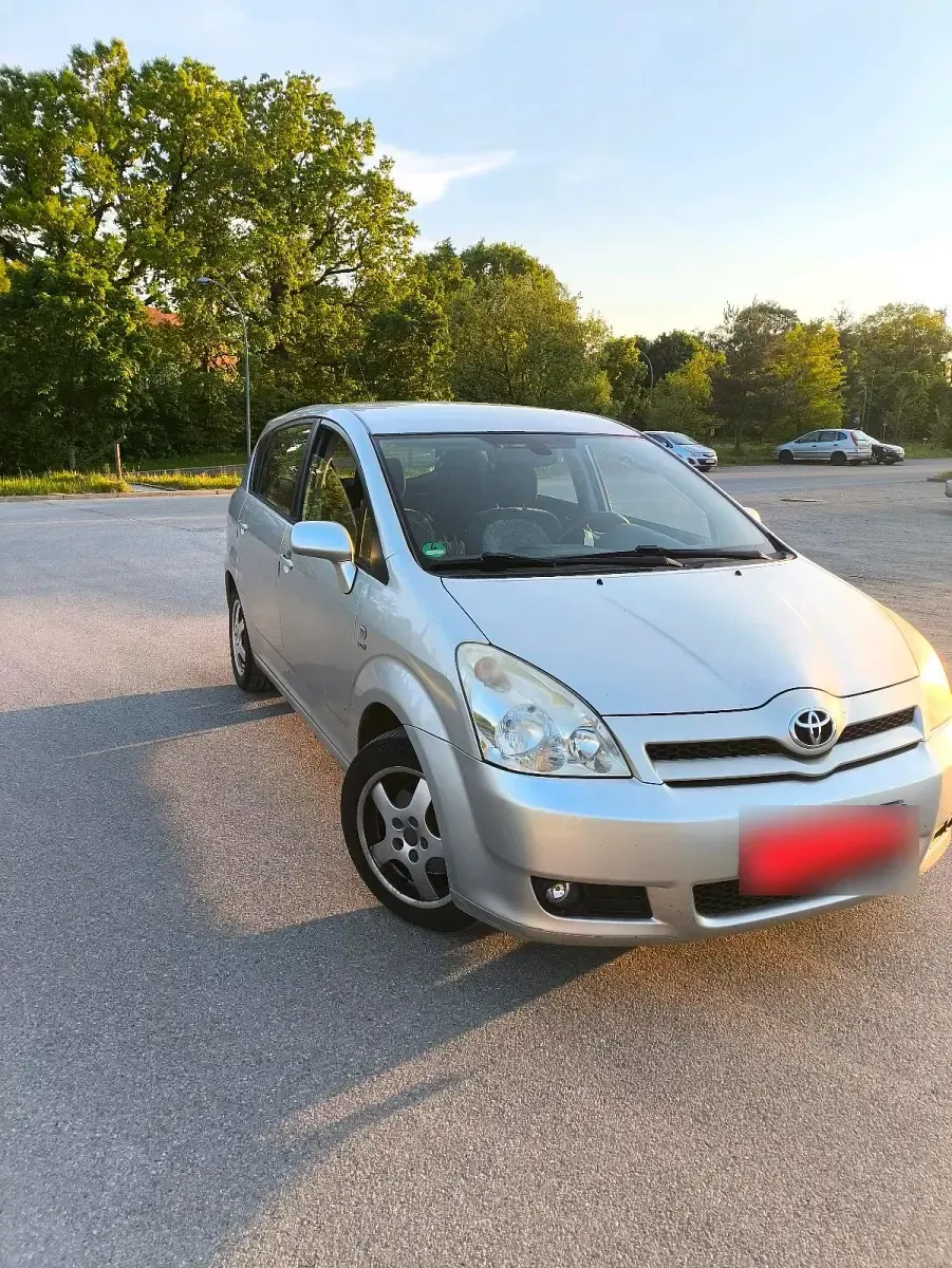 Gebraucht Toyota Corolla 110 PS (80 kW) 2004 Silber Kombi
