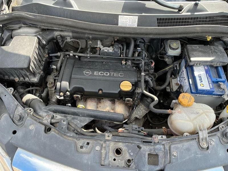 Gebraucht Opel Corsa 80 PS (58 kW) 2007 Silber Kleinwagen