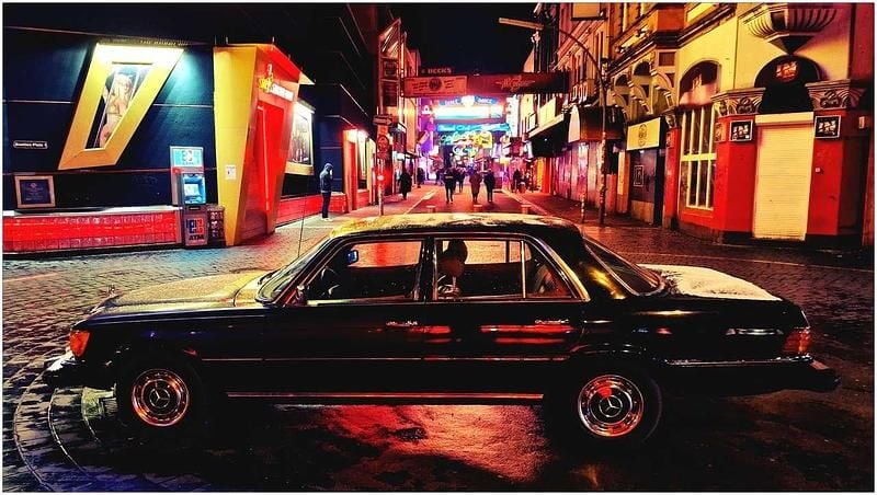 Grün Gebraucht 1974 Mercedes S450 SE Limousine | 19.999 € - Bild 1/4