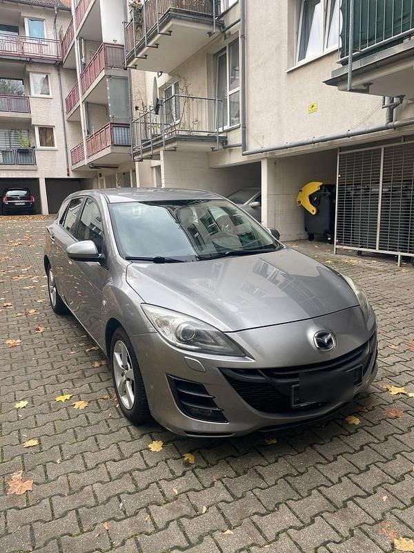 Grau Gebraucht 2010 Mazda 3 Kleinwagen | 3.700 € (Fairer Preis) - Bild 1/4