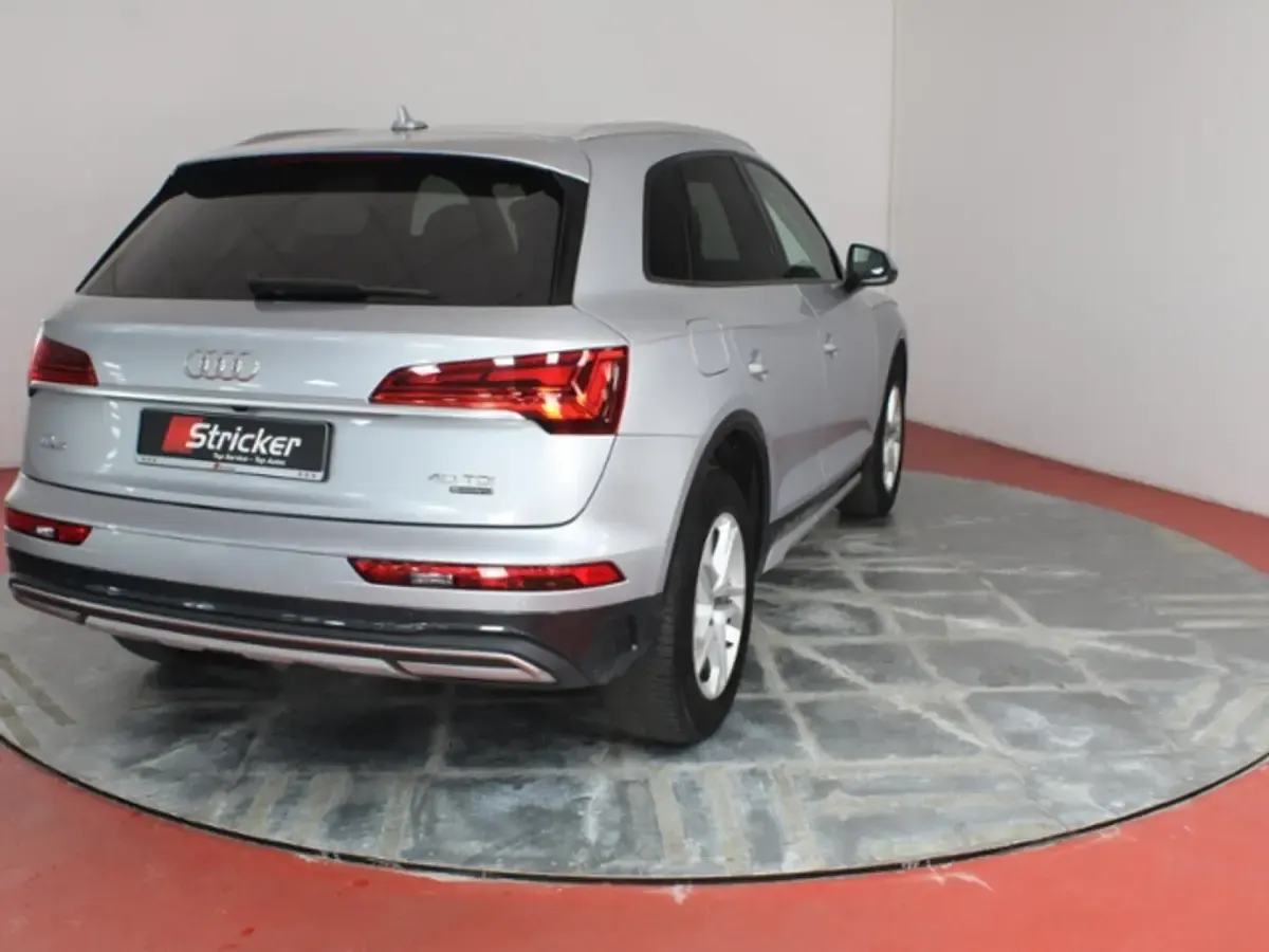 Gebraucht Audi Q5 Advanced 204 PS (150 kW) 2023 Florettsilber metallic (metallic) SUV