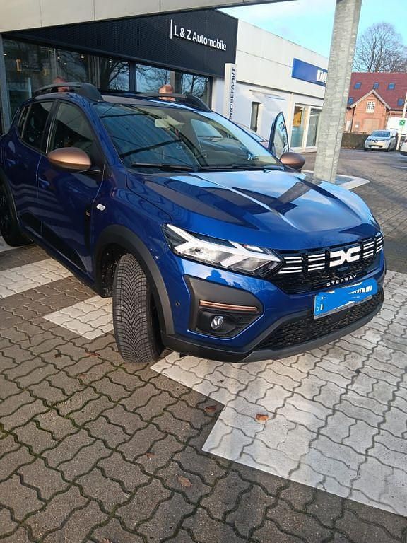 Blau Gebraucht 2023 Dacia Sandero Extreme Limousine | 18.800 € (Teuer) - Bild 1/1