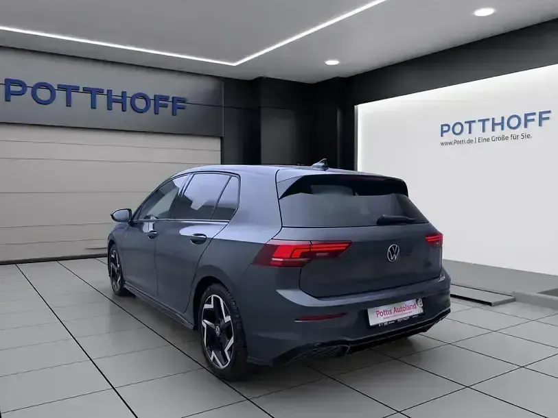 Gebraucht VW Golf VIII R-line 150 PS (110 kW) 2025 Grau Limousine