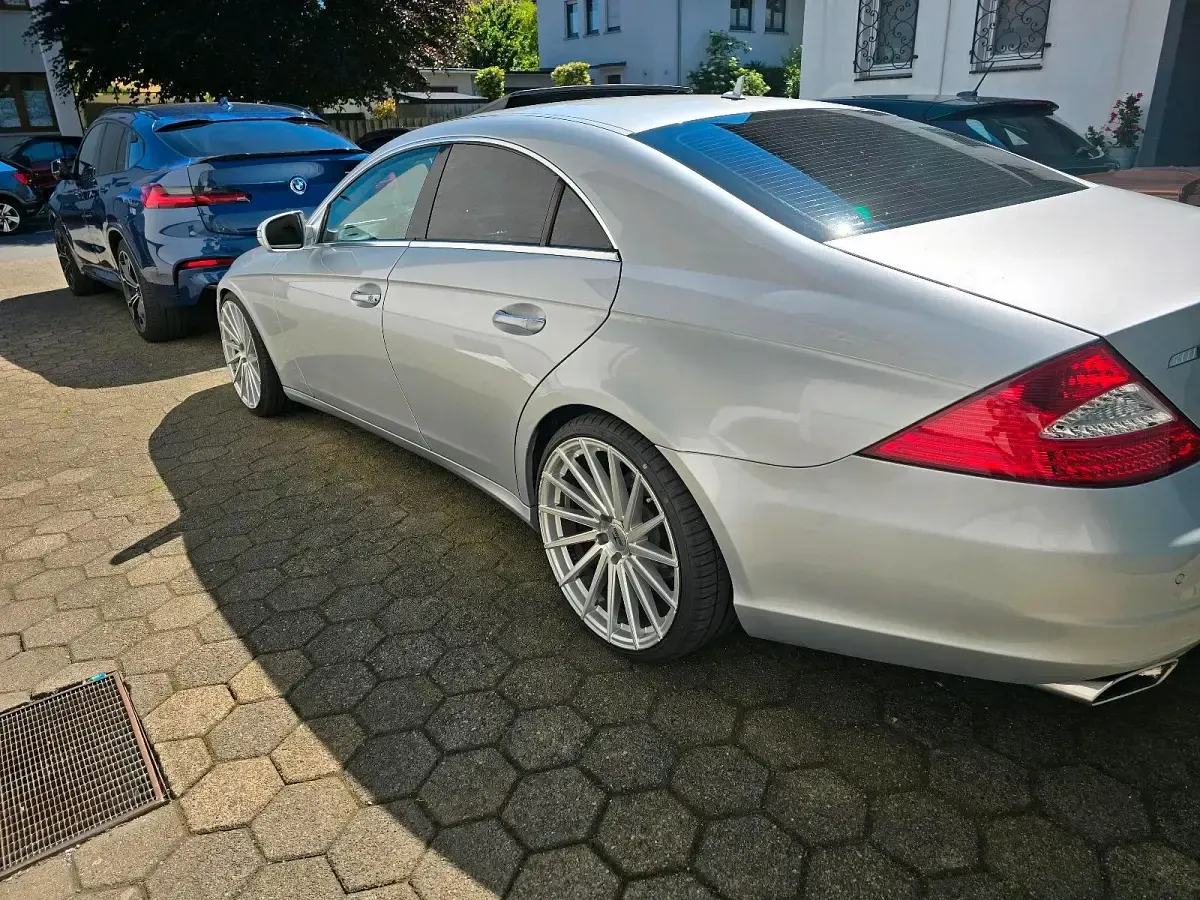 Gebraucht Mercedes CLS350 292 PS (214 kW) 2008 Silber Limousine