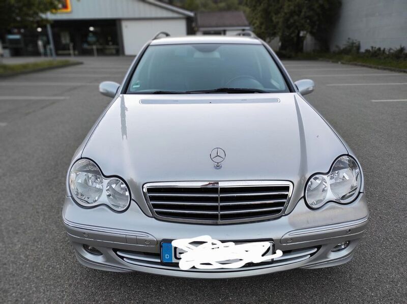 Silber Gebraucht 2006 Mercedes C180 Avantgarde Limousine | 2.300 € (Superpreis) - Bild 1/4
