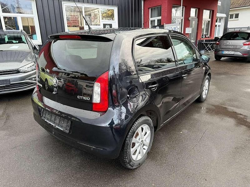 Gebraucht Skoda Citigo Elegance 75 PS (55 kW) 2012 Deepschwarz perleffekt Kleinwagen