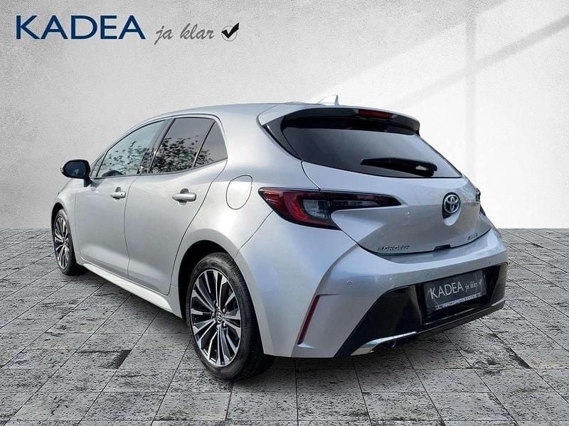 Gebraucht Toyota Corolla Team 140 PS (102 kW) 2024 Silver metallic Limousine