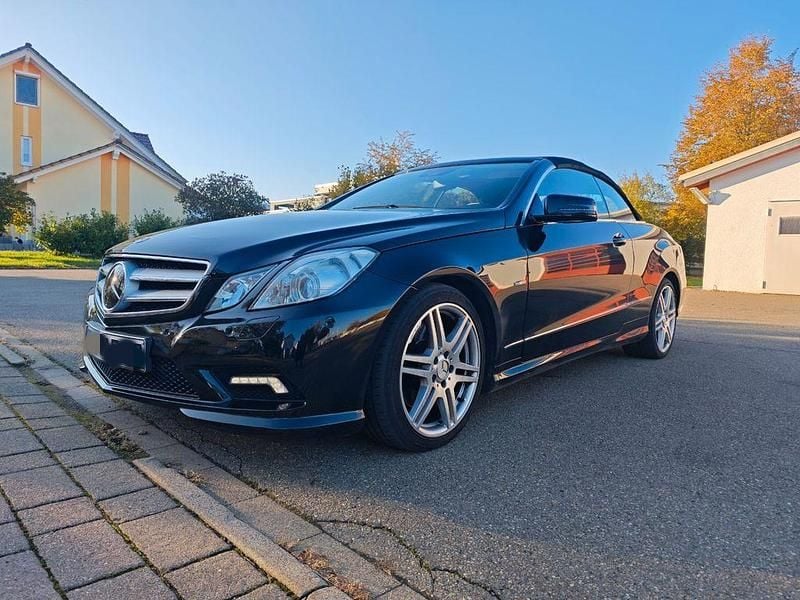 Schwarz Gebraucht 2010 Mercedes E350 Avantgarde Cabrio | 10.900 € (Guter Preis) - Bild 1/4