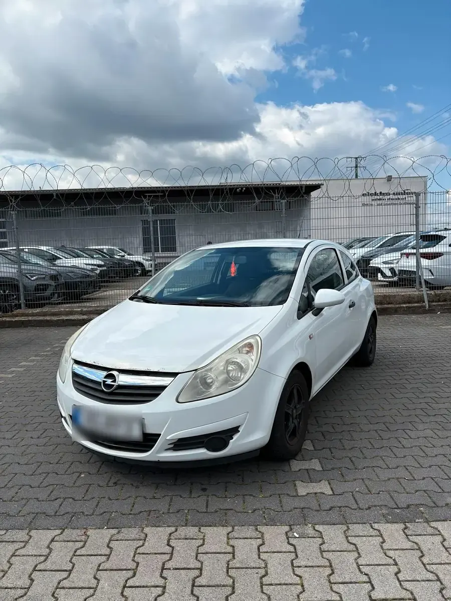 Gebraucht Opel Corsa 80 PS (58 kW) 2009 Weiß Kleinwagen