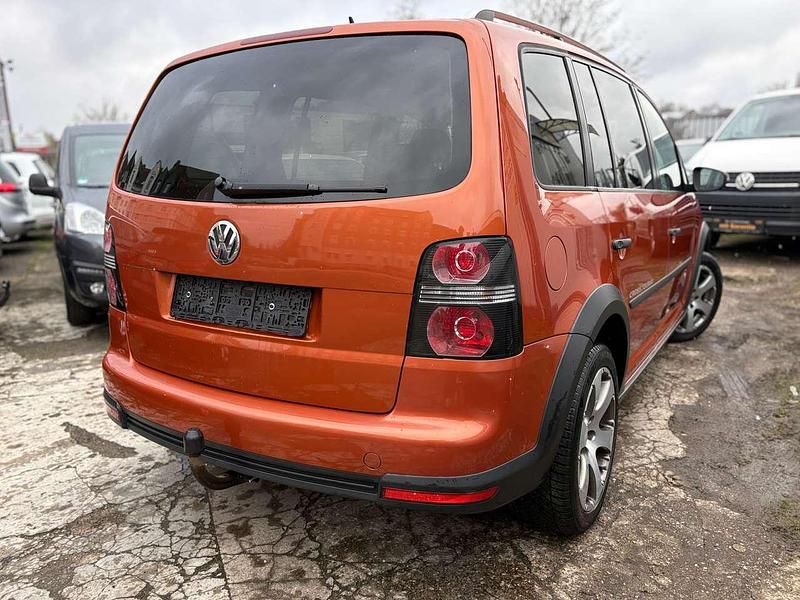 Gebraucht VW Touran Cross 140 PS (102 kW) 2009 Red rock Van / Kleinbus