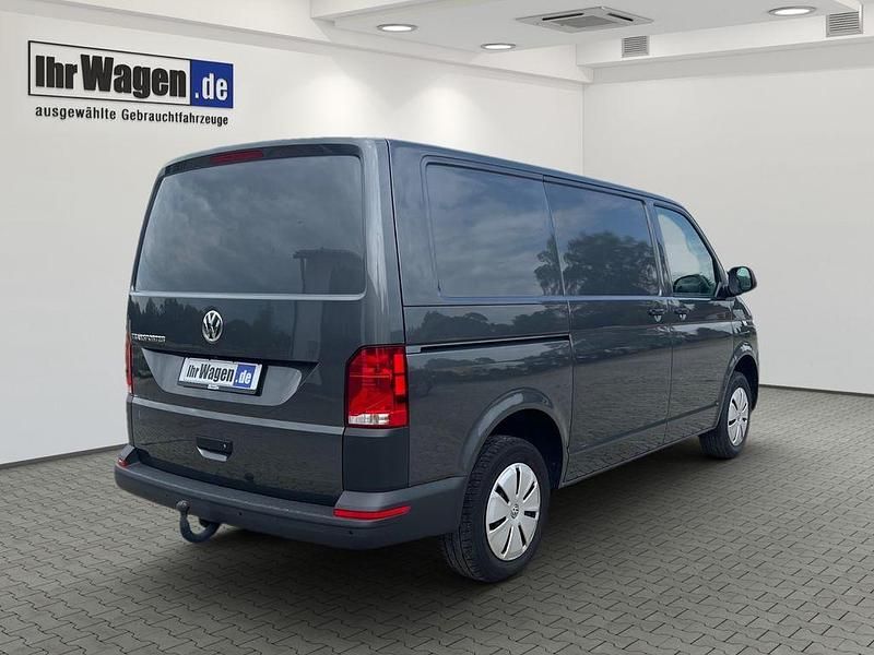Gebraucht VW Transporter 150 PS (110 kW) 2022 Grau Van