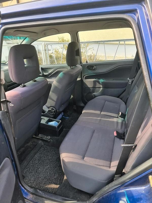 Gebraucht Mitsubishi Space Star 98 PS (72 kW) 2004 Blau Van / Kleinbus