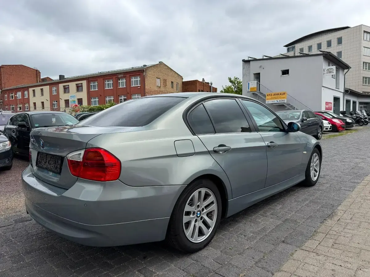 Gebraucht BMW 318 M Sport 143 PS (105 kW) 2008 Silber Limousine