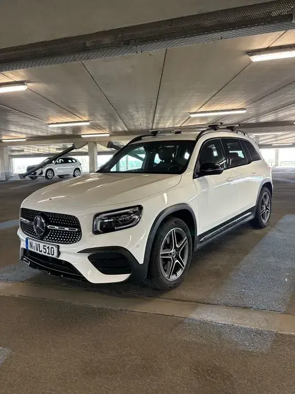 Gebraucht Mercedes GLB200 AMG 150 PS (110 kW) 2021 Weiß SUV