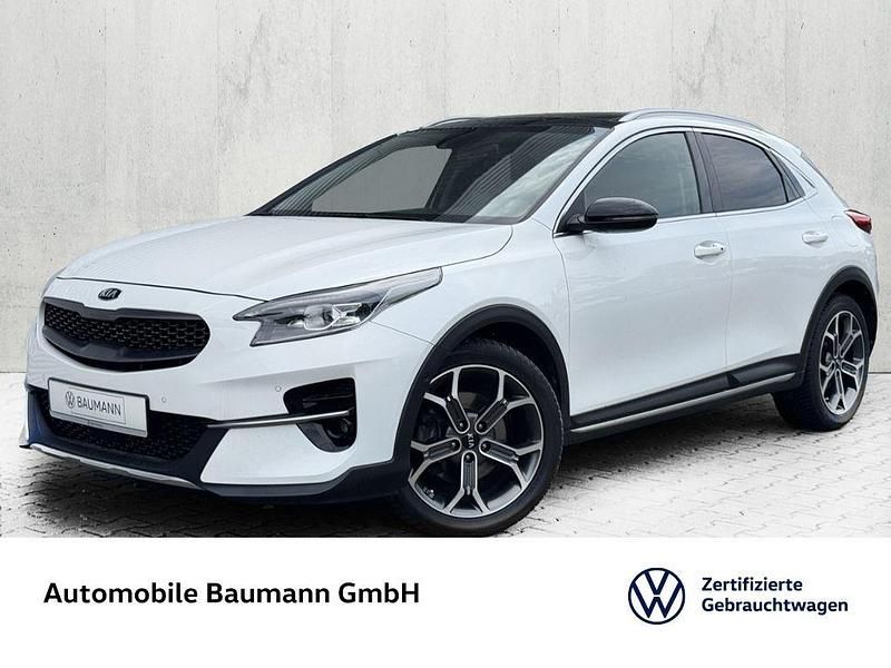Deluxeweiss met. Gebraucht 2020 Kia XCeed Platinum Edition SUV | 19.390 € (Fairer Preis) - Bild 1/4