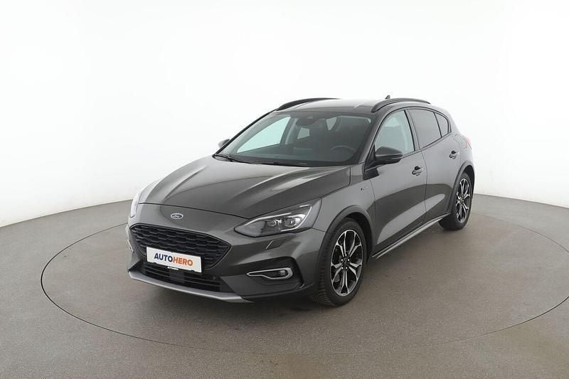 Grau Gebraucht 2019 Ford Focus Active Limousine | 15.790 € (Guter Preis) - Bild 1/3