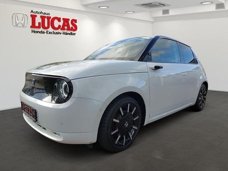 Weiß Gebraucht 2022 Honda e Advance Kleinwagen | 17.980 € (Fairer Preis) - Bild 1/4