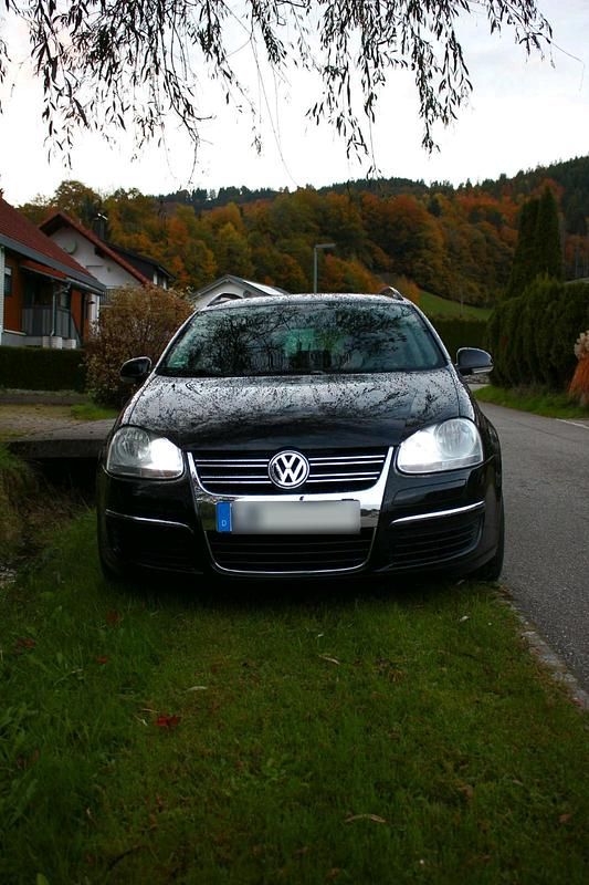 Schwarz Gebraucht 2008 VW Golf V Kombi | 1.700 € (Superpreis) - Bild 1/4
