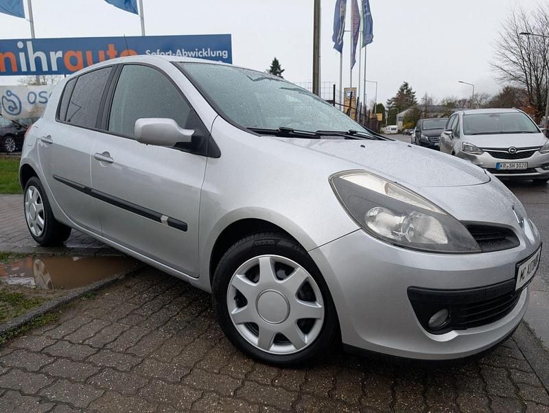 Gebraucht Renault Clio III Dynamique 111 PS (81 kW) 2006 Grau Kleinwagen