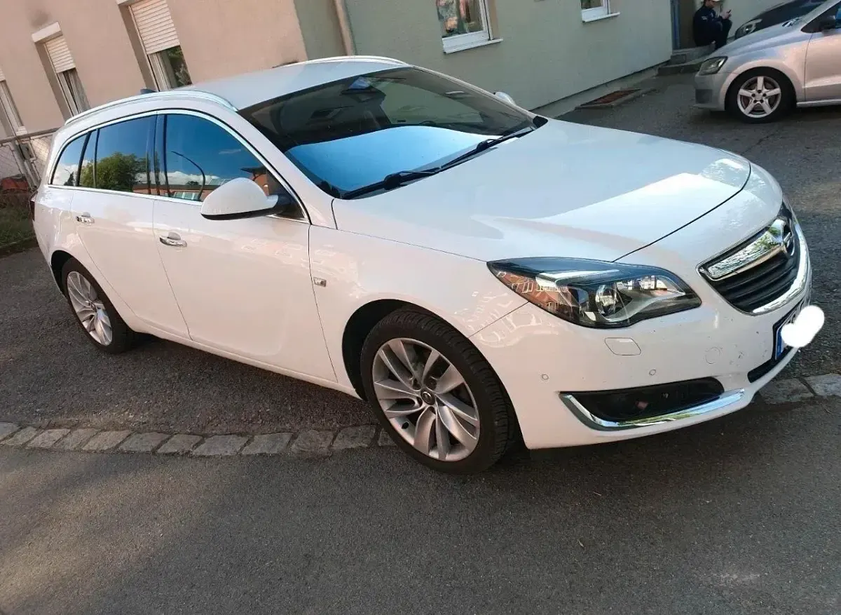 Gebraucht Opel Insignia 136 PS (100 kW) 2017 Weiß Kombi