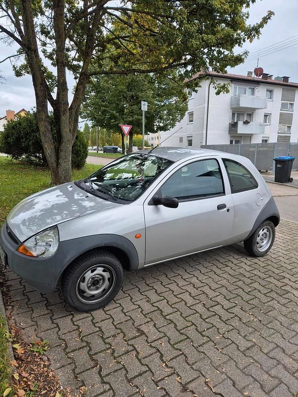 Grau Gebraucht 2003 Ford Ka Kleinwagen | 1.750 € (Fairer Preis) - Bild 1/4