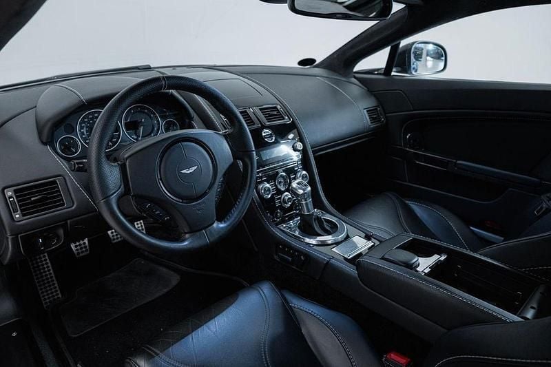 Gebraucht Aston Martin V12 Vantage 572 PS (420 kW) 2013 Schwarz Coupé