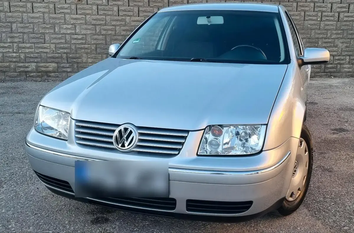Gebraucht VW Bora 102 PS (75 kW) 2002 Silber Limousine