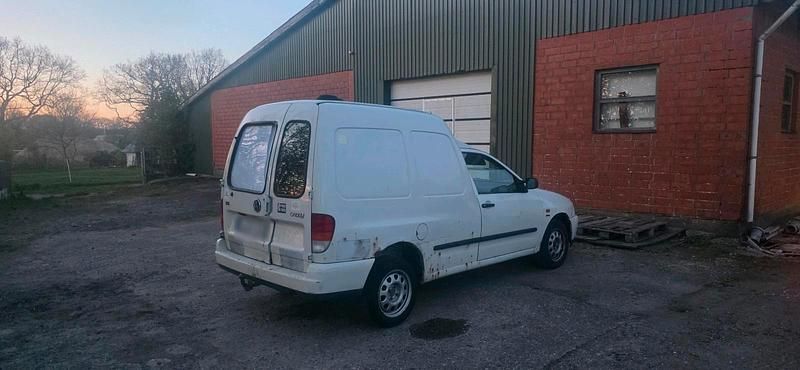Second-hand VW Caddy 64 CP (47 kW) 2002 Alb Monovolum