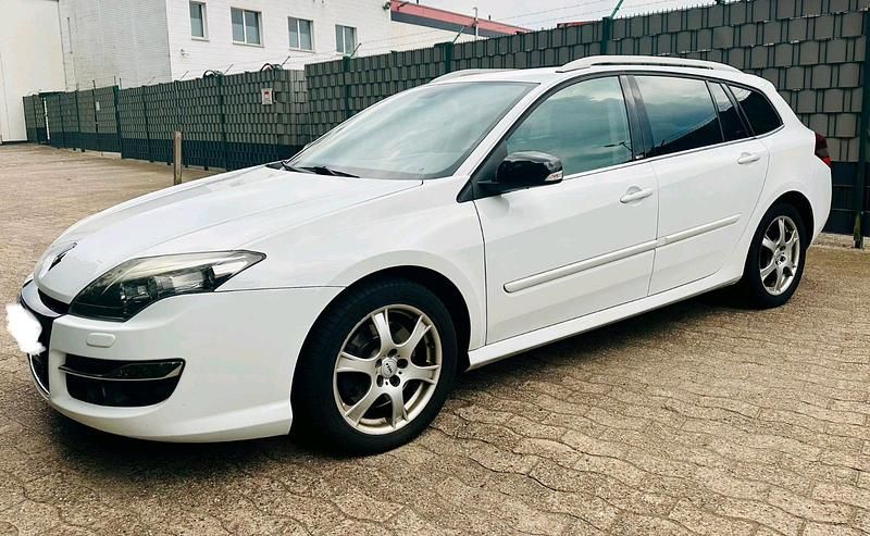 Weiß Gebraucht 2012 Renault Laguna III Kombi | 4.750 € (Fairer Preis) - Bild 1/4