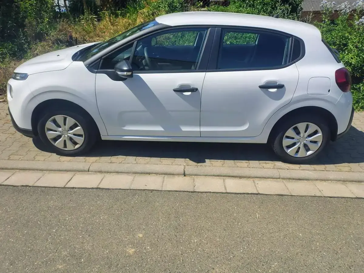 Gebraucht Citroën C3 Live 82 PS (60 kW) 2017 Weiß Limousine